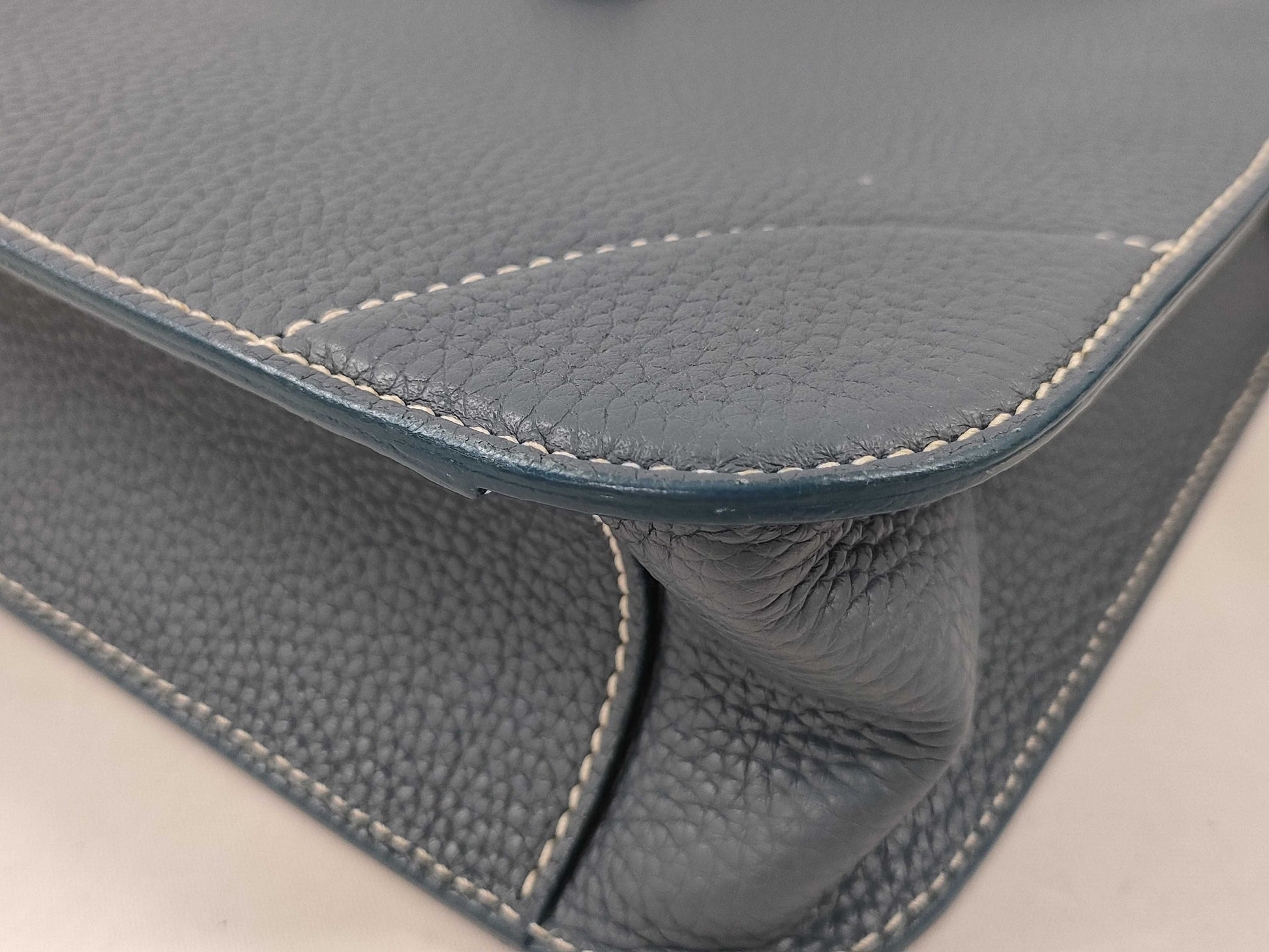 BALLY Leather Shoulder Bag