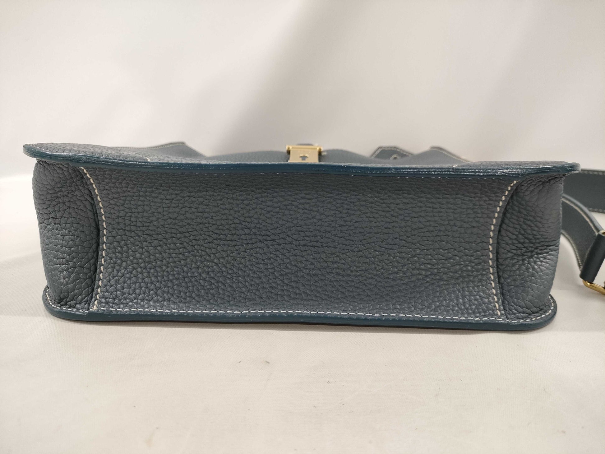 BALLY Leather Shoulder Bag