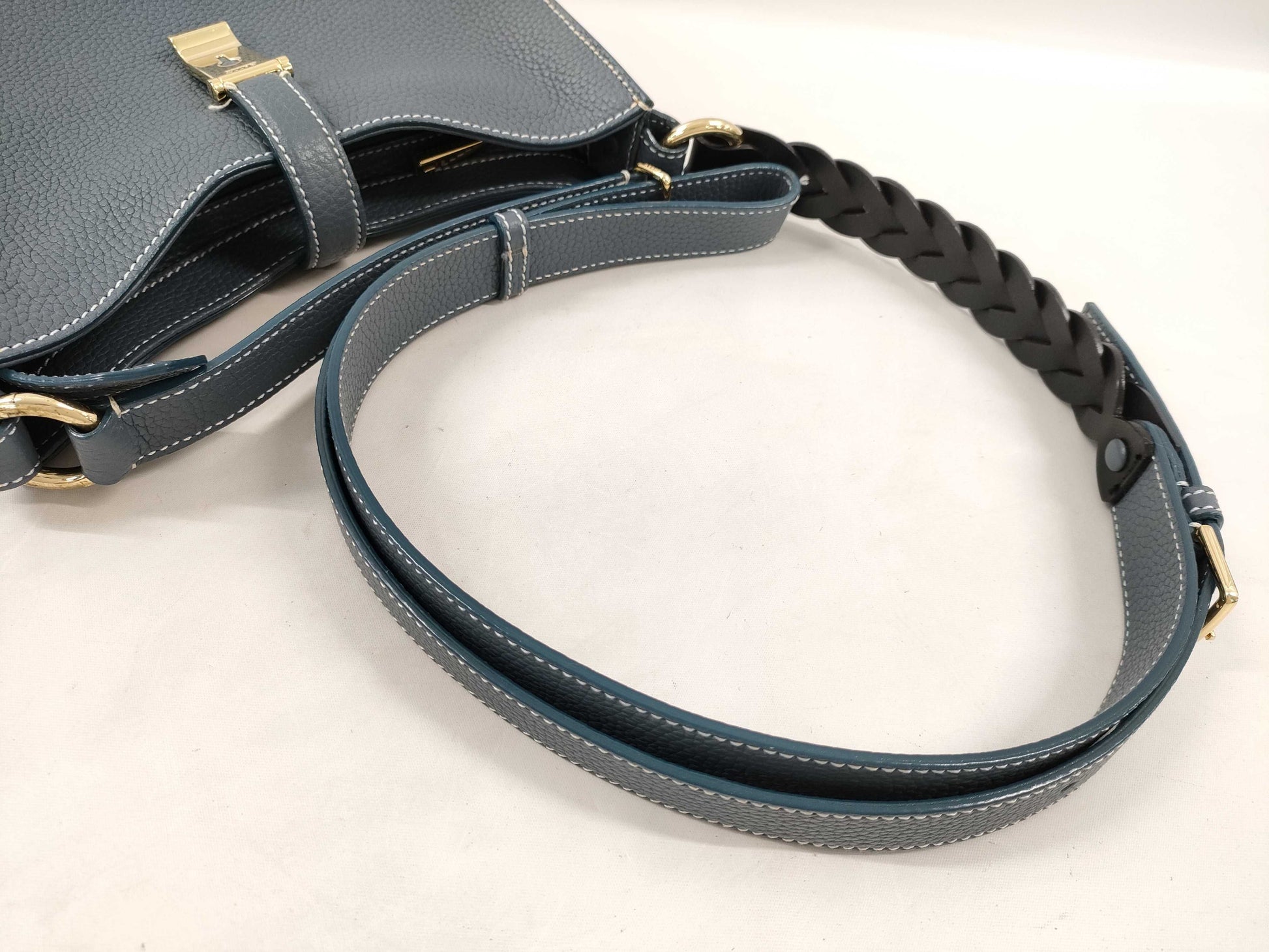 BALLY Leather Shoulder Bag