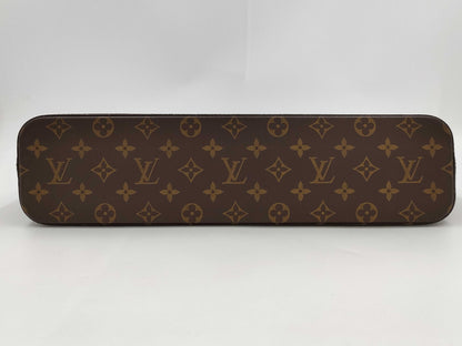 LOUIS VUITTON Monogram Luco 40 Tote Bag