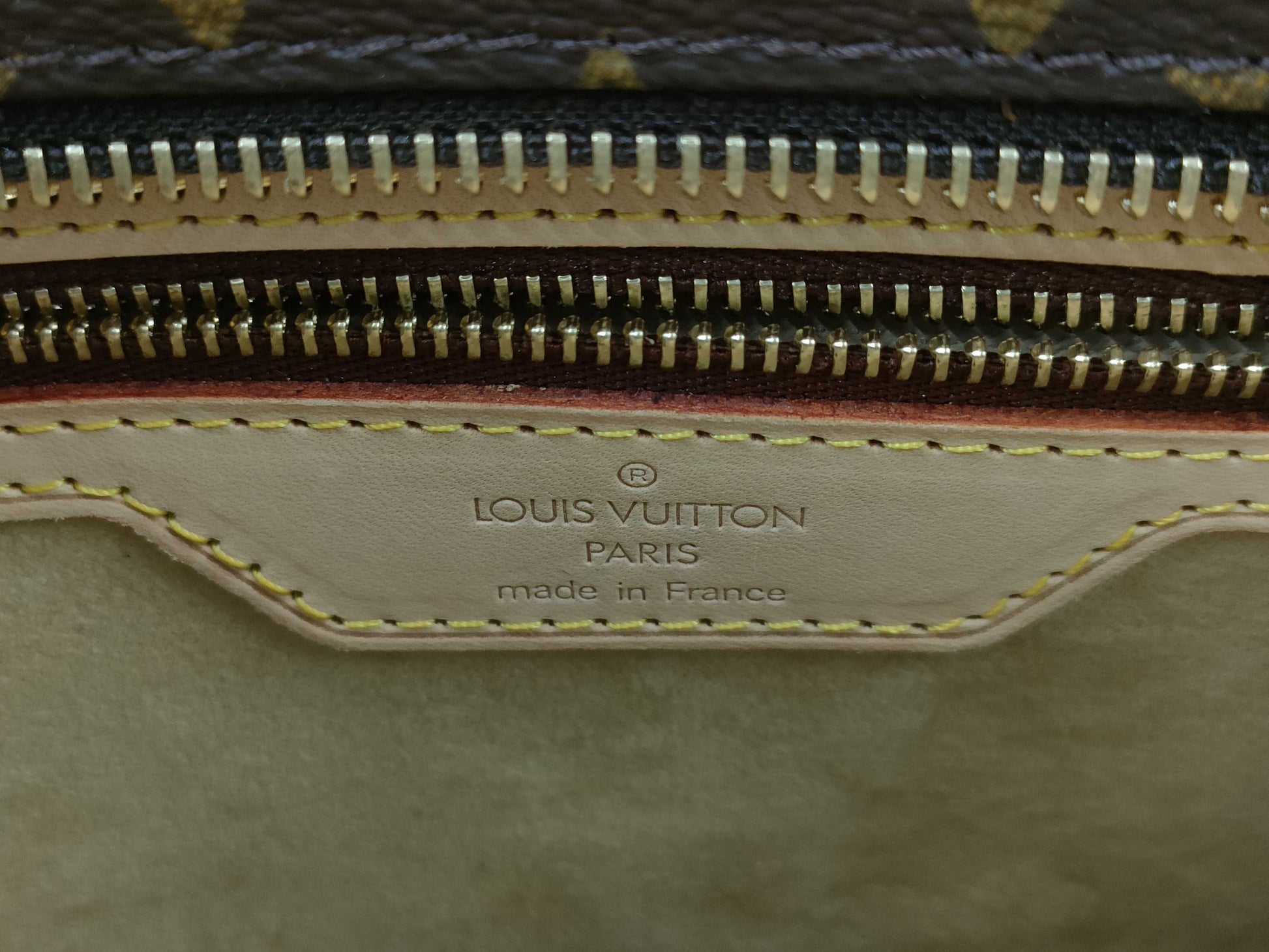 LOUIS VUITTON Monogram Luco 40 Tote Bag
