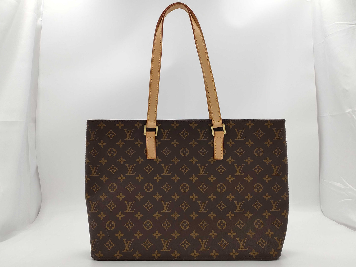 LOUIS VUITTON Monogram Luco 40 Tote Bag