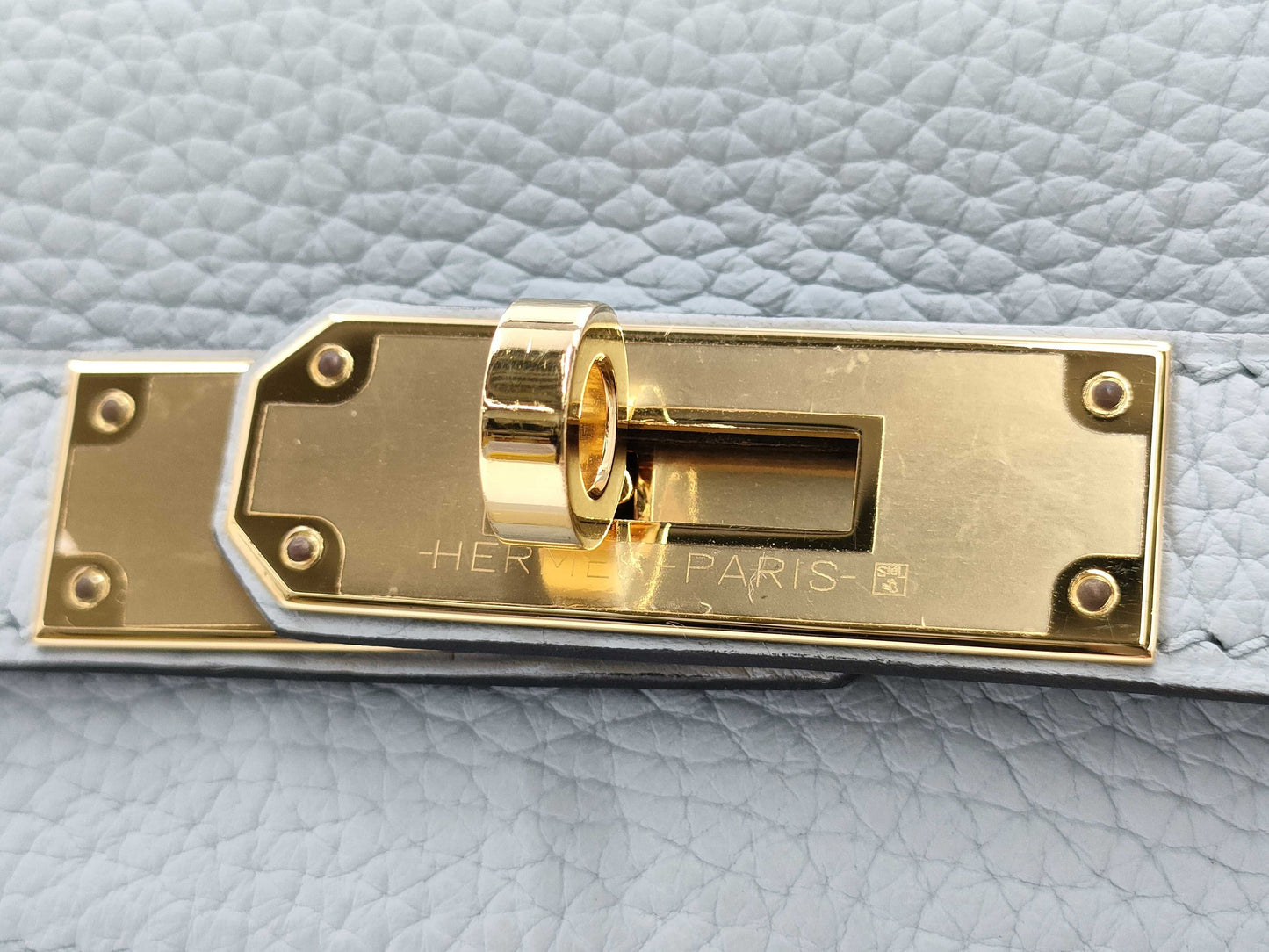 HERMES Kelly 28 handbag, inlaid with blue pale blue, Taurillon Clemence leather, gold hardware, Y stamp