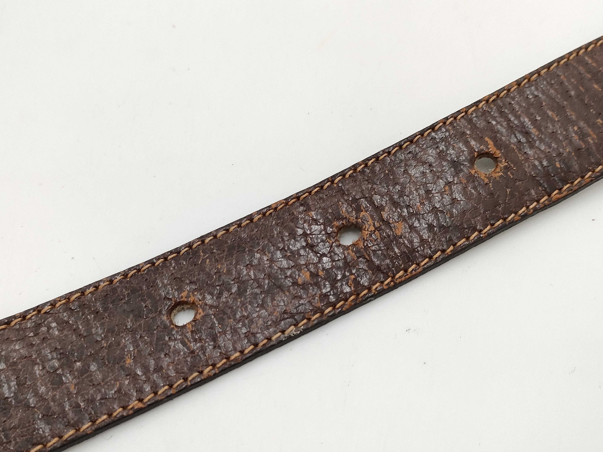 GUCCI logo belt