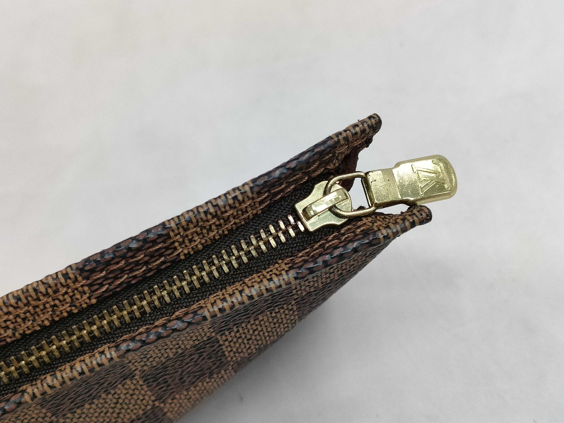 LOUIS VUITTON Damier Bucket Pouch Only