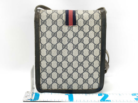 GUCCI GG Supreme Shoulder Bag