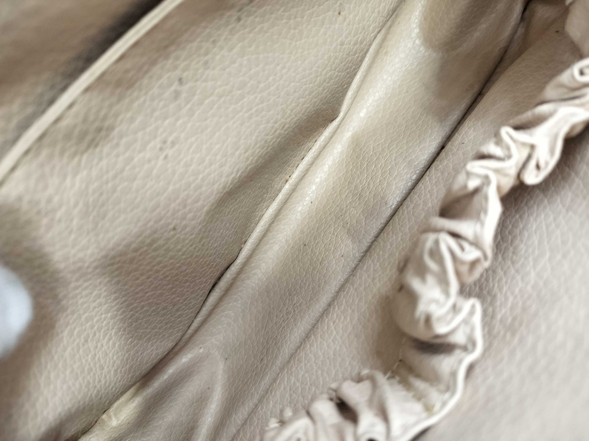 LOUIS VUITTON Monogram True Toilet 23 Pouch
