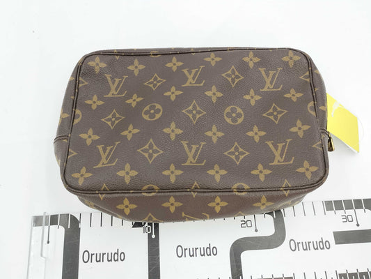 LOUIS VUITTON Monogram True Toilet 23 Pouch