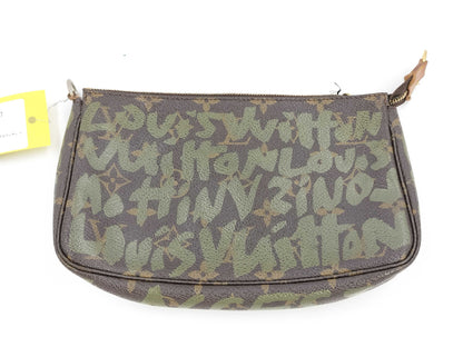 LOUIS VUITTON AR0061 Monogram Accessoires Graffiti Pouch