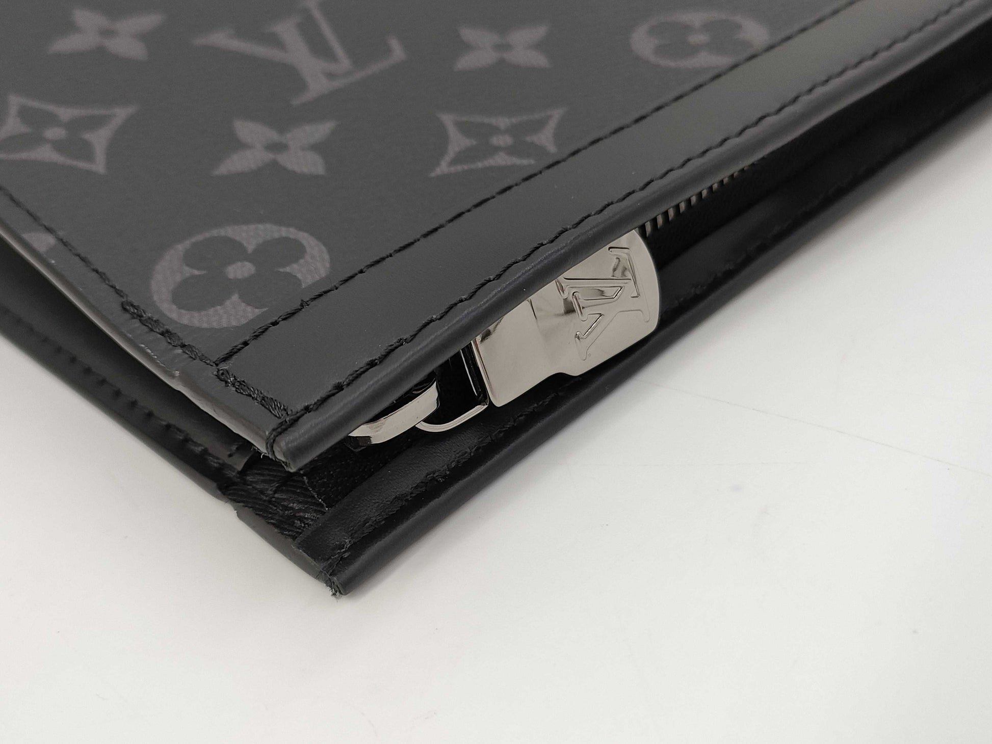 LOUIS VUITTON M61692 Monogram Eclipse Pochette Voyage MM Clutch Bag