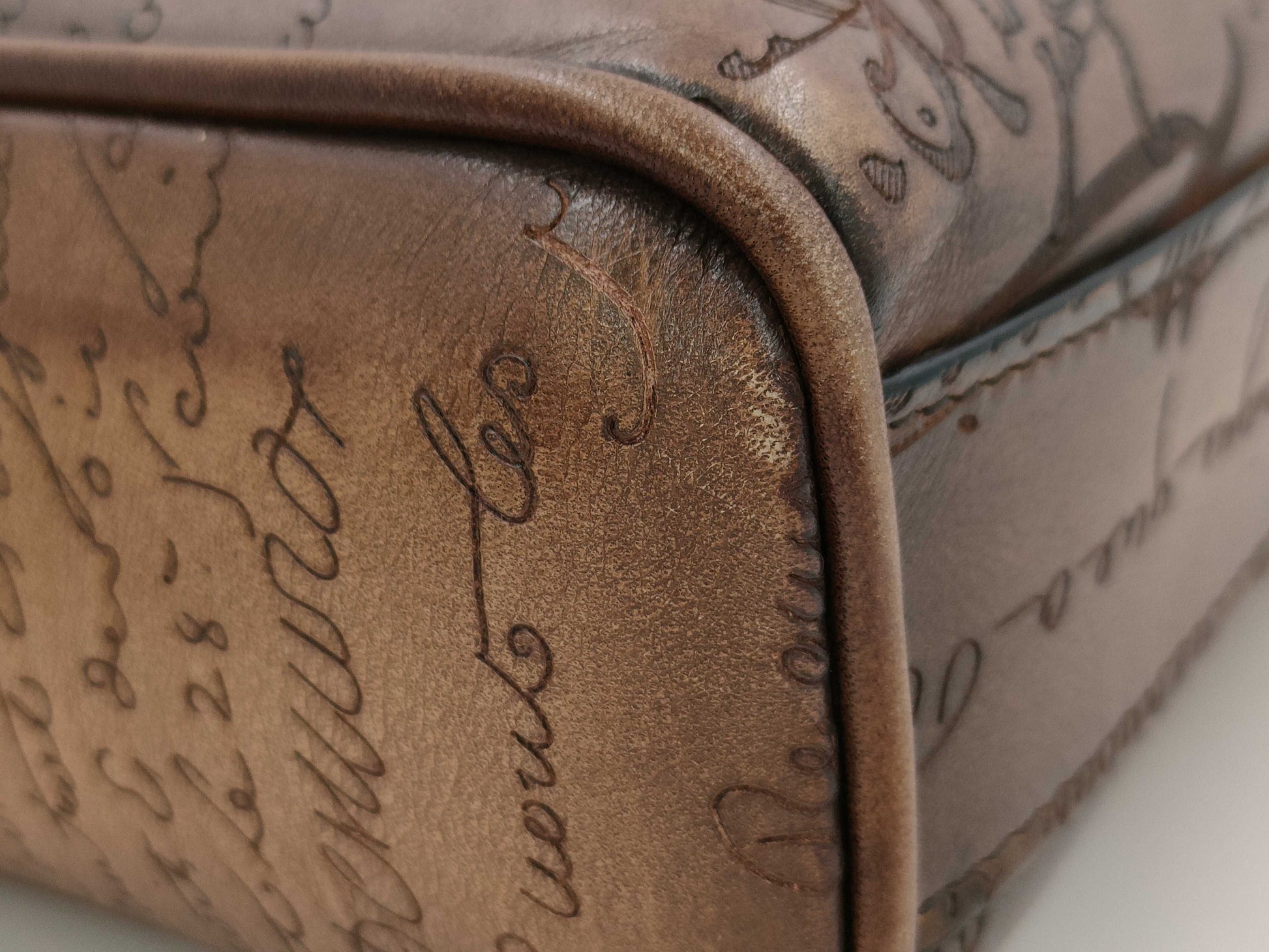  Berluti Rosewood Scritto Leather Pouch Bag