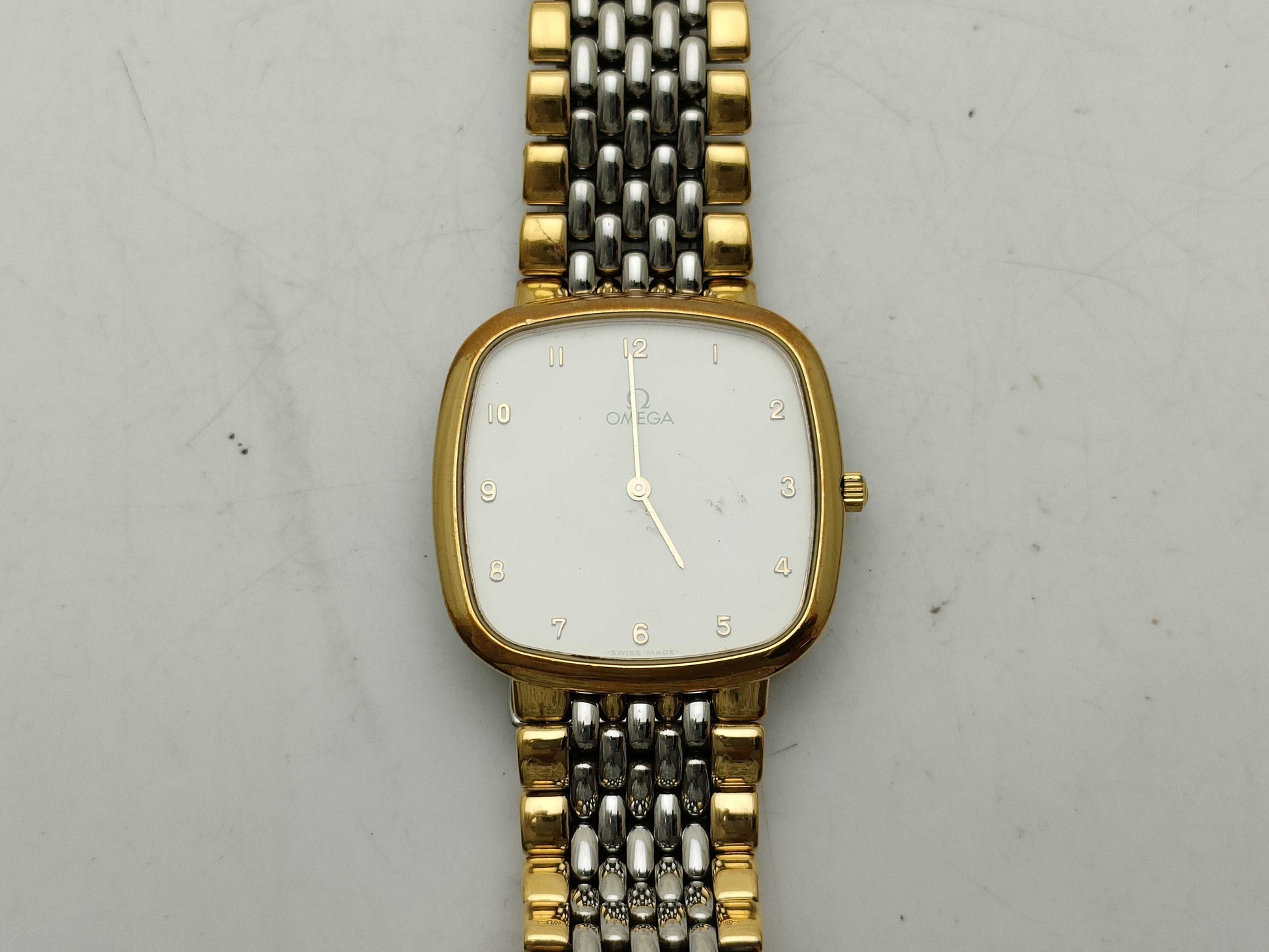 OMEGA 51062368 Quartz Unmoving Women's Watch