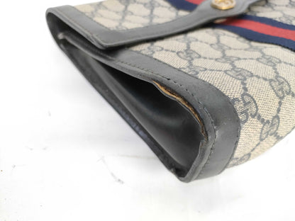 GUCCI GG Supreme Sherry Clutch Bag