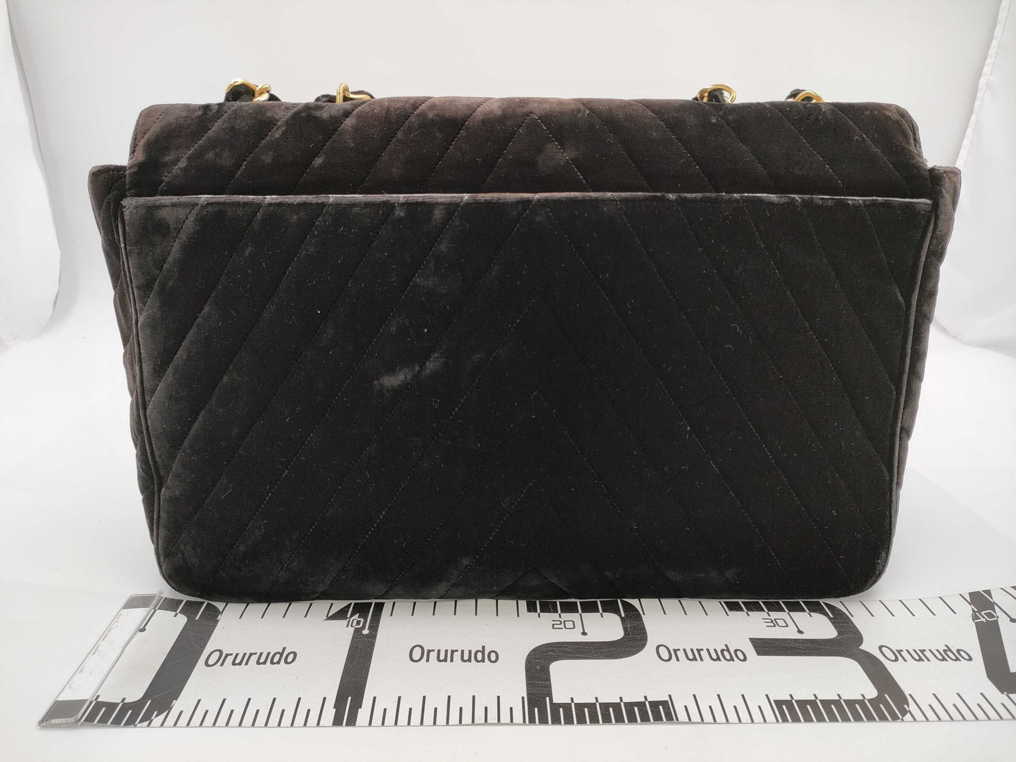 CHANEL Chevron Chain Shoulder Bag