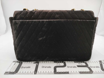 CHANEL Chevron Chain Shoulder Bag