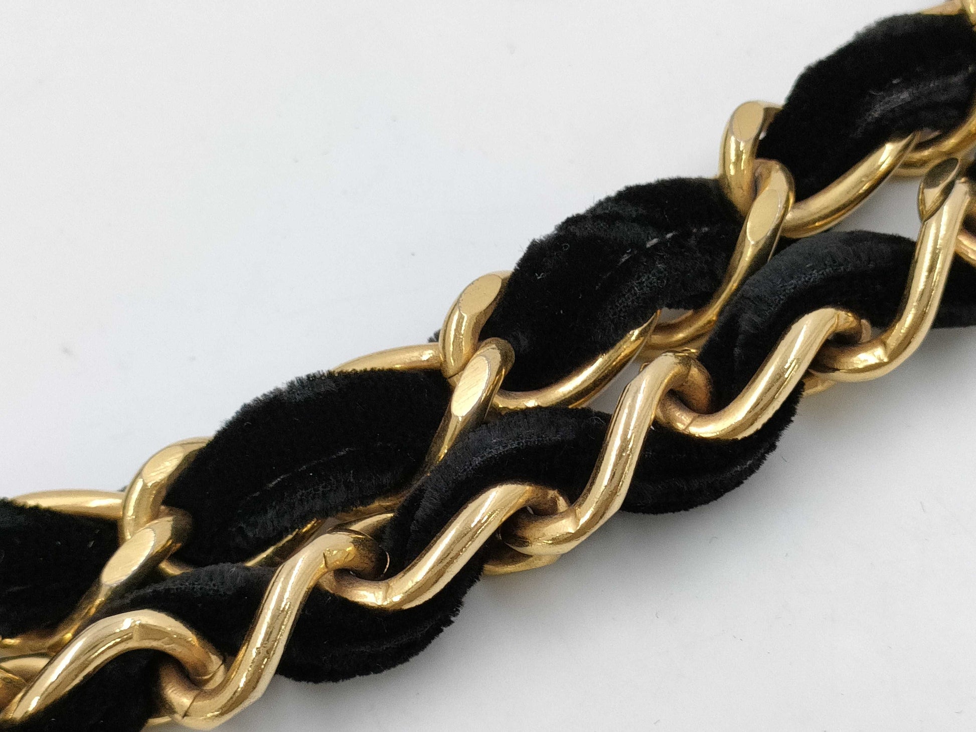 CHANEL Chevron Chain Shoulder Bag