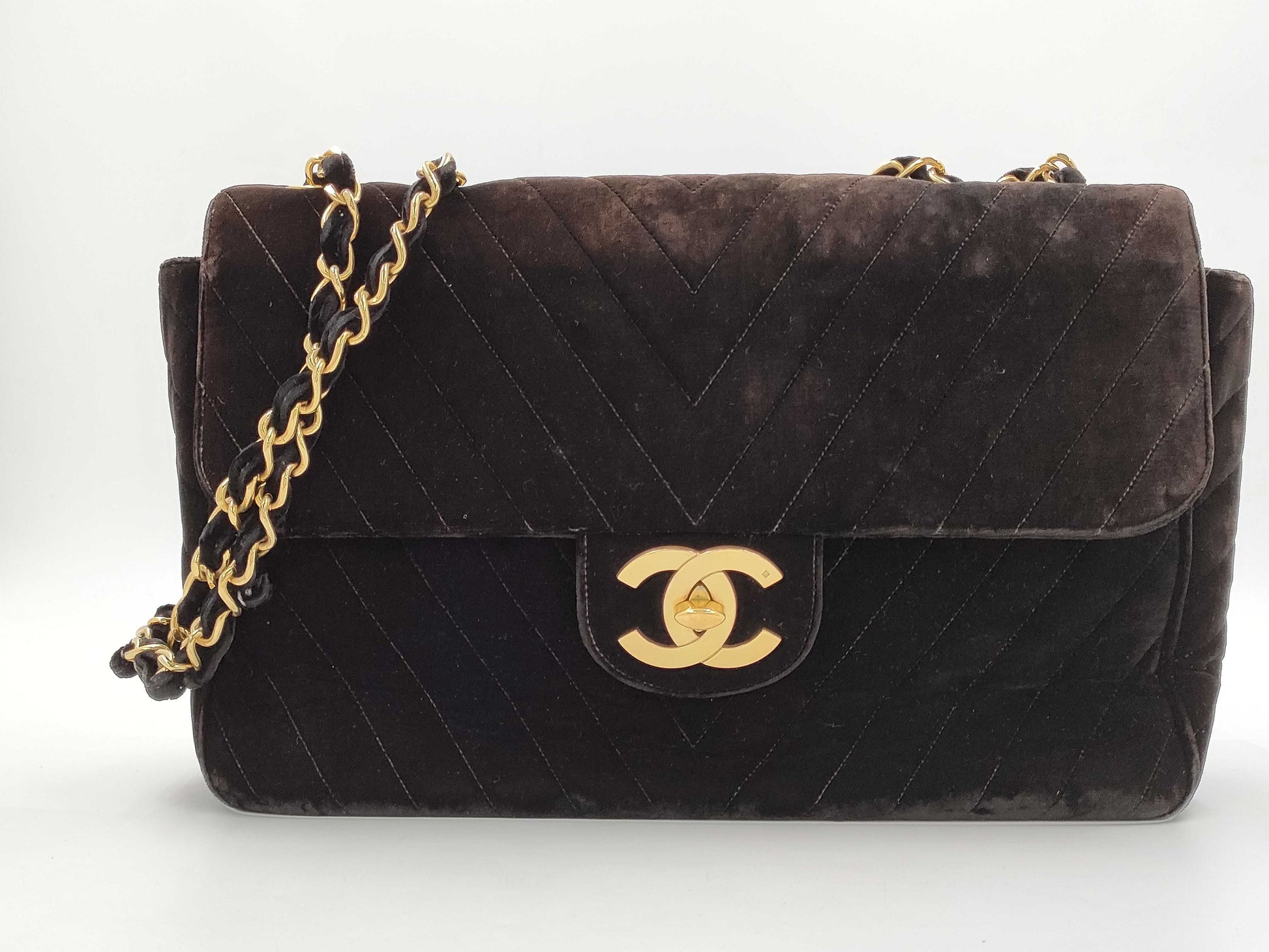 CHANEL Chevron Chain Shoulder Bag