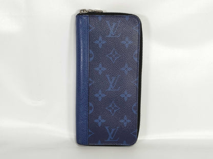 LOUIS VUITTON Taigarama Zippy Vertical Wallet