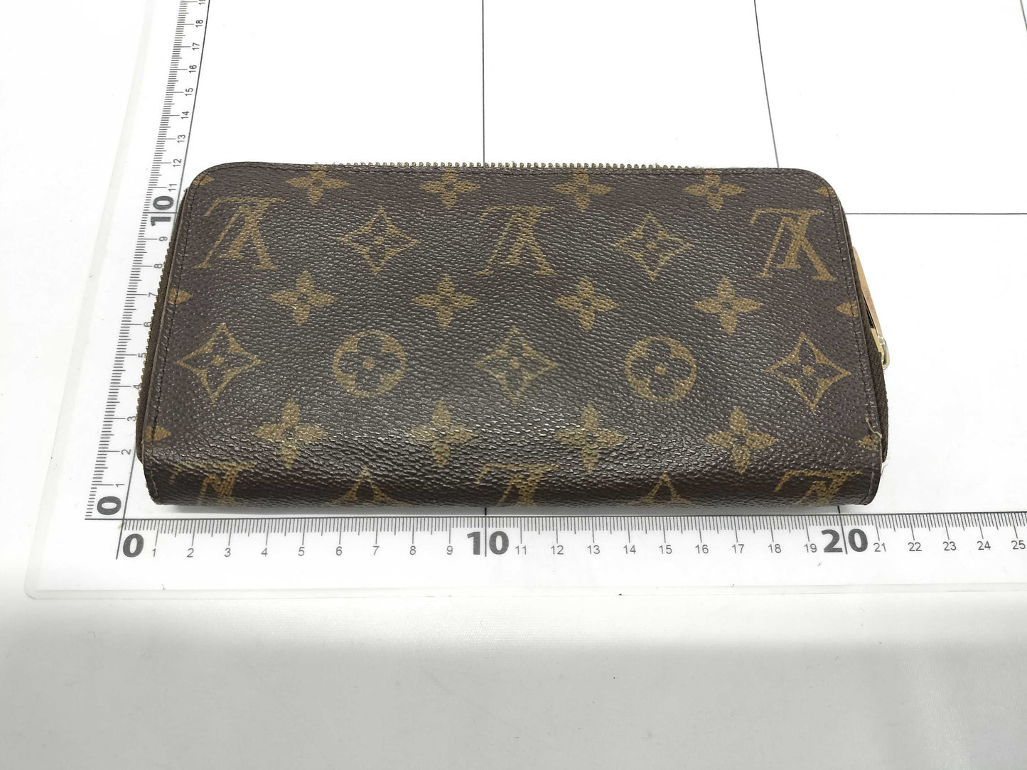LOUIS VUITTON Monogram M60017 Zippy Wallet Wallet