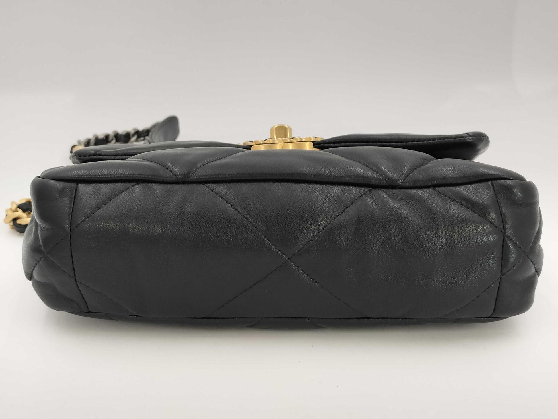 CHANEL Lambskin Chanel 19 Chain Shoulder Bag