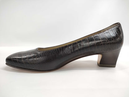 Salvatore Ferragamo pumps in excellent condition