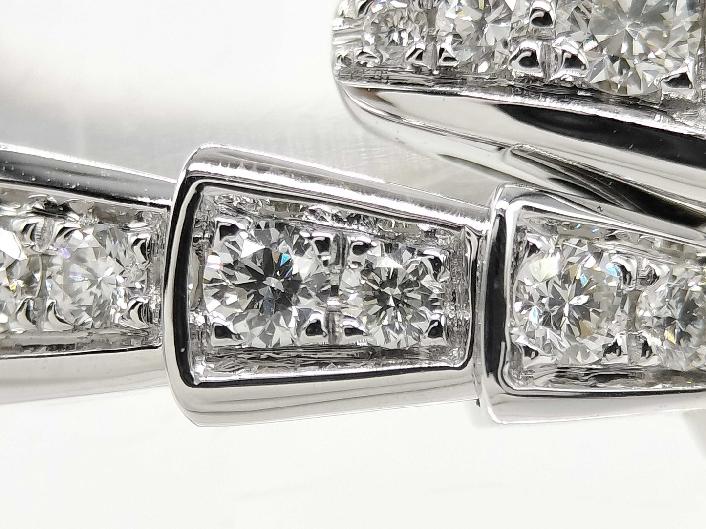 BVLGARI Serpenti Viper M Full Diamond WG Au750 6.6g Ring 