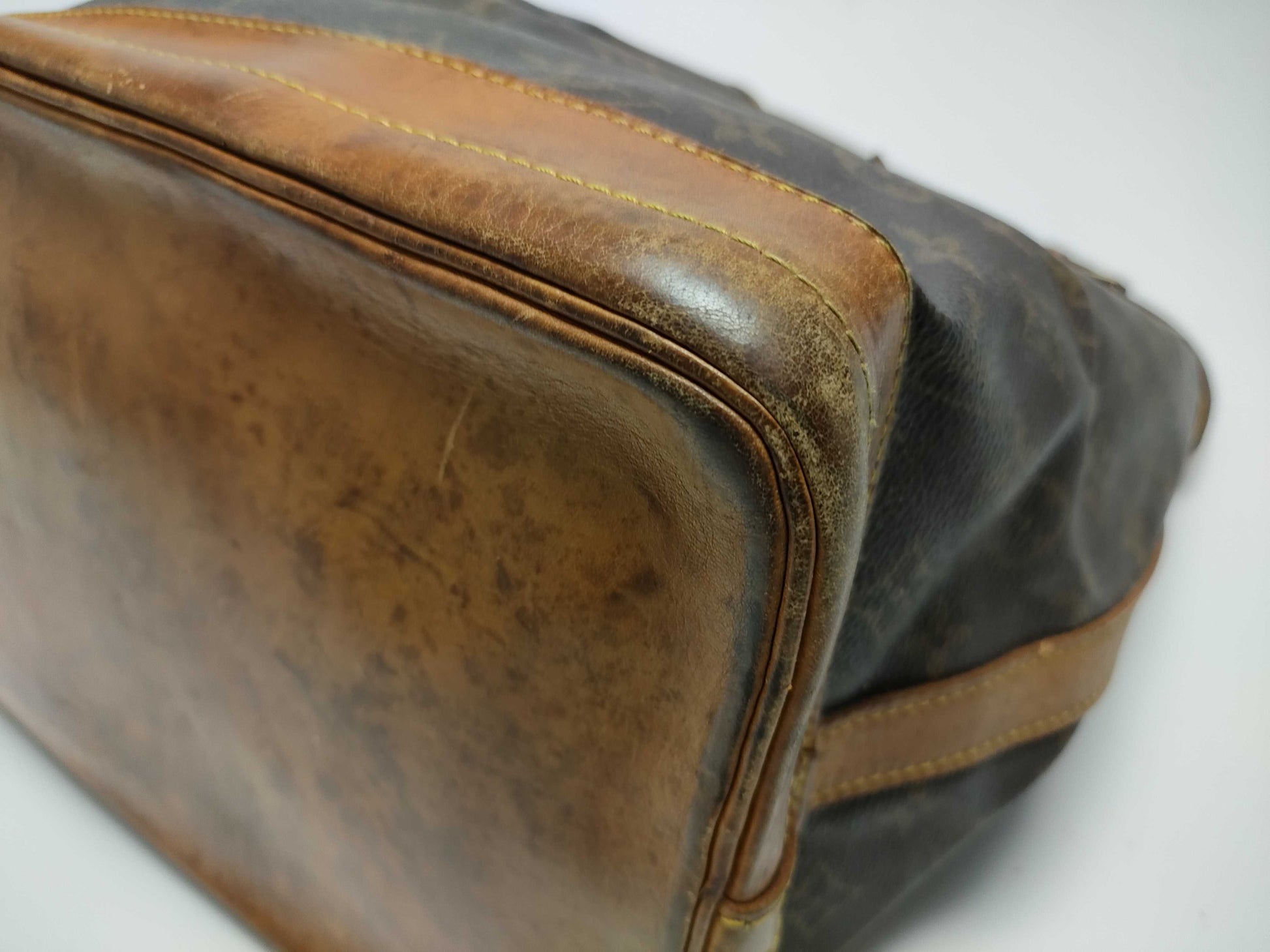 LOUIS VUITTON Monogram Noe Shoulder Bag