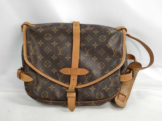LOUIS VUITTON Monogram M42254 Saumur 30 Shoulder Bag