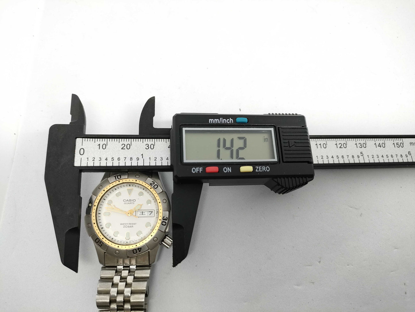 MD-711 CASIO Men's Watch