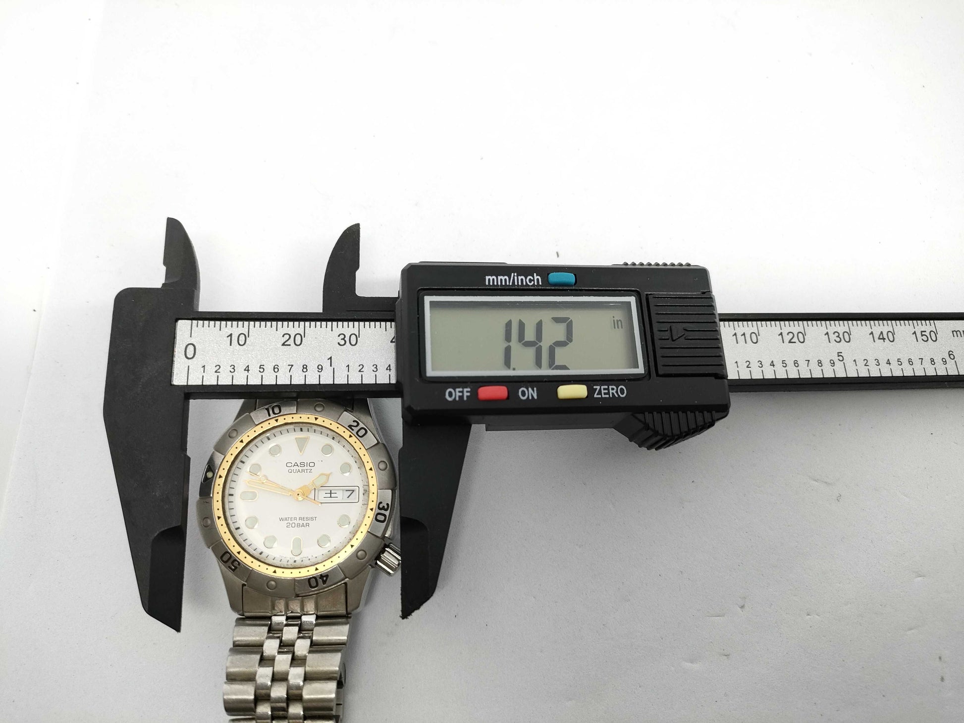 MD-711 CASIO Men's Watch