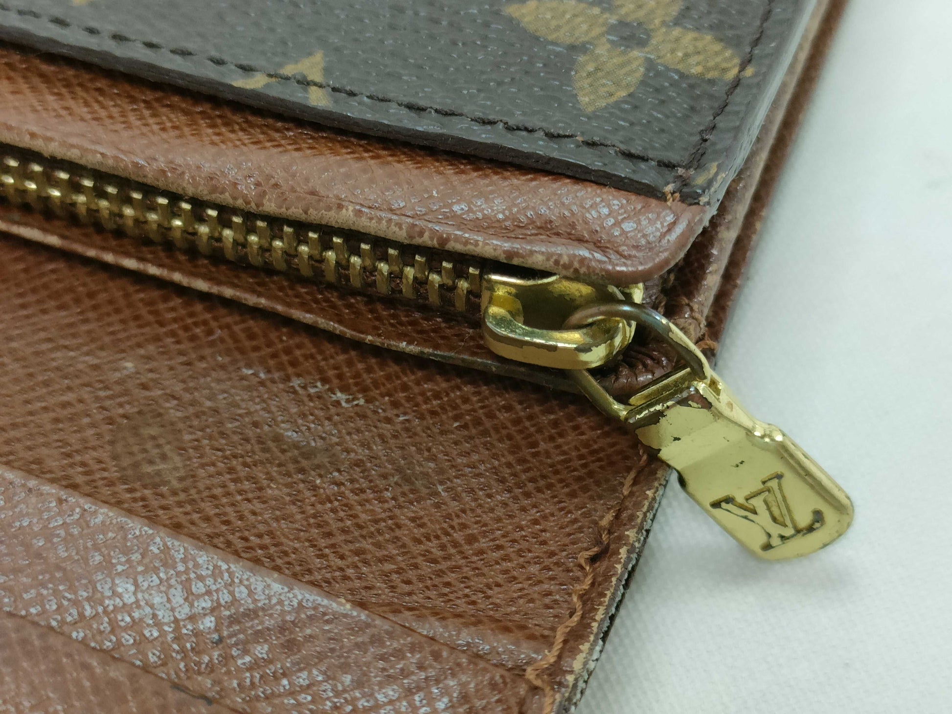 LOUIS VUITTON Monogram Wallet 