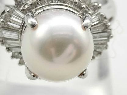 Akoya pearl ring, diameter 9.1mm, D0.75ct, PT850, 8.3g .