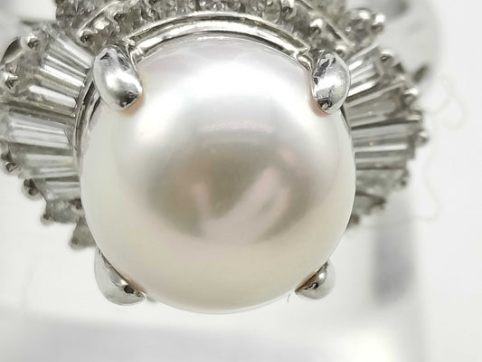 Akoya pearl ring, diameter 9.1mm, D0.75ct, PT850, 8.3g .