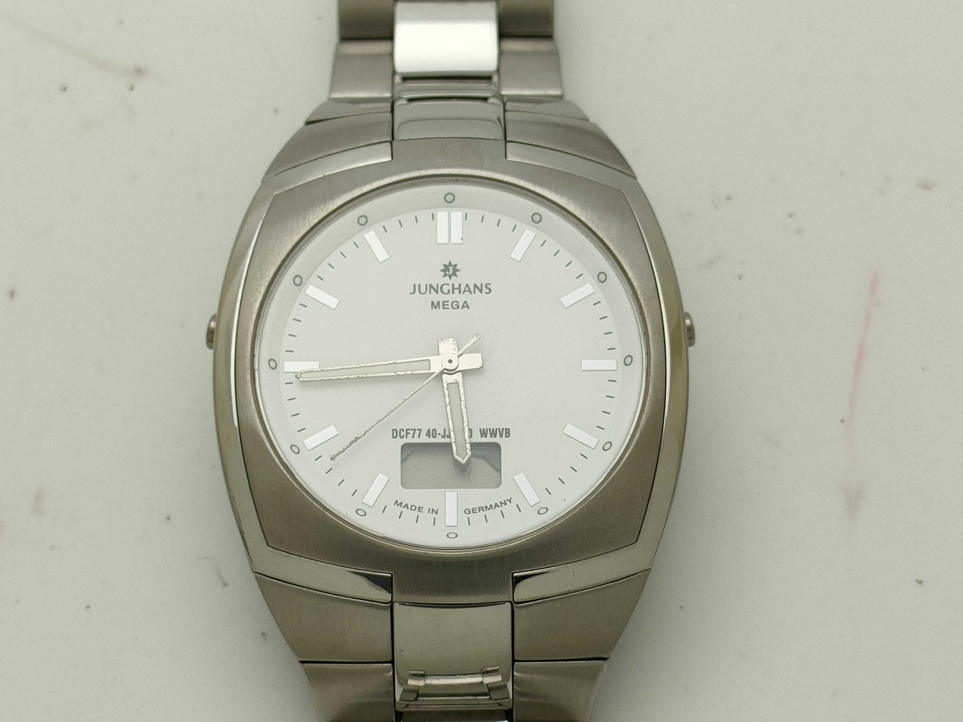 Junghans MEGA DCF77.5 JJY40/60 Unoperated Men's Watch