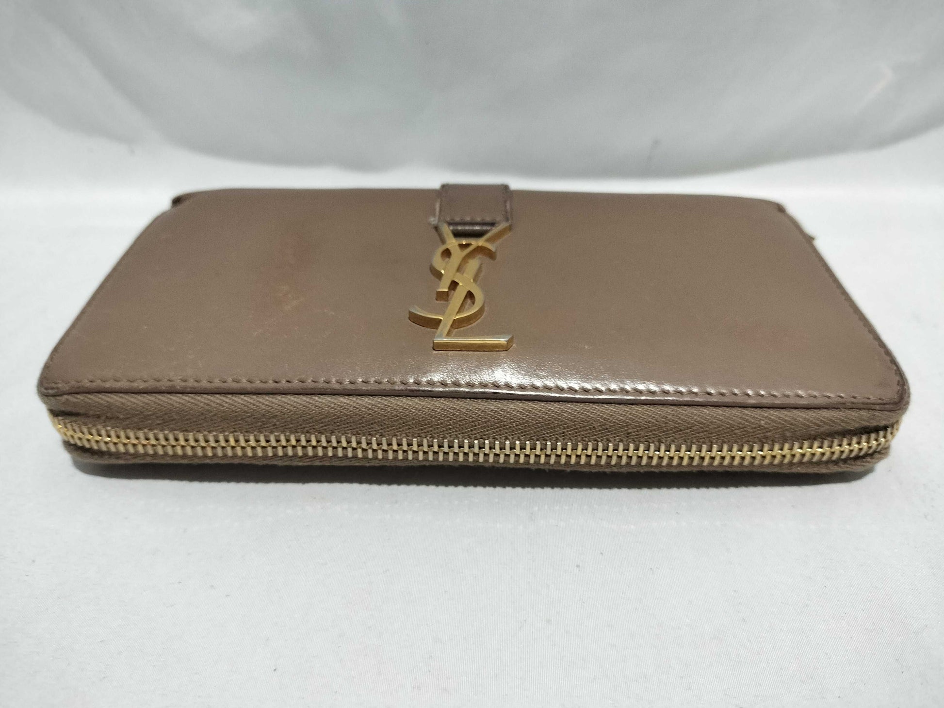 (10461_0053) Yves Saint Laurent Long Purse Purse