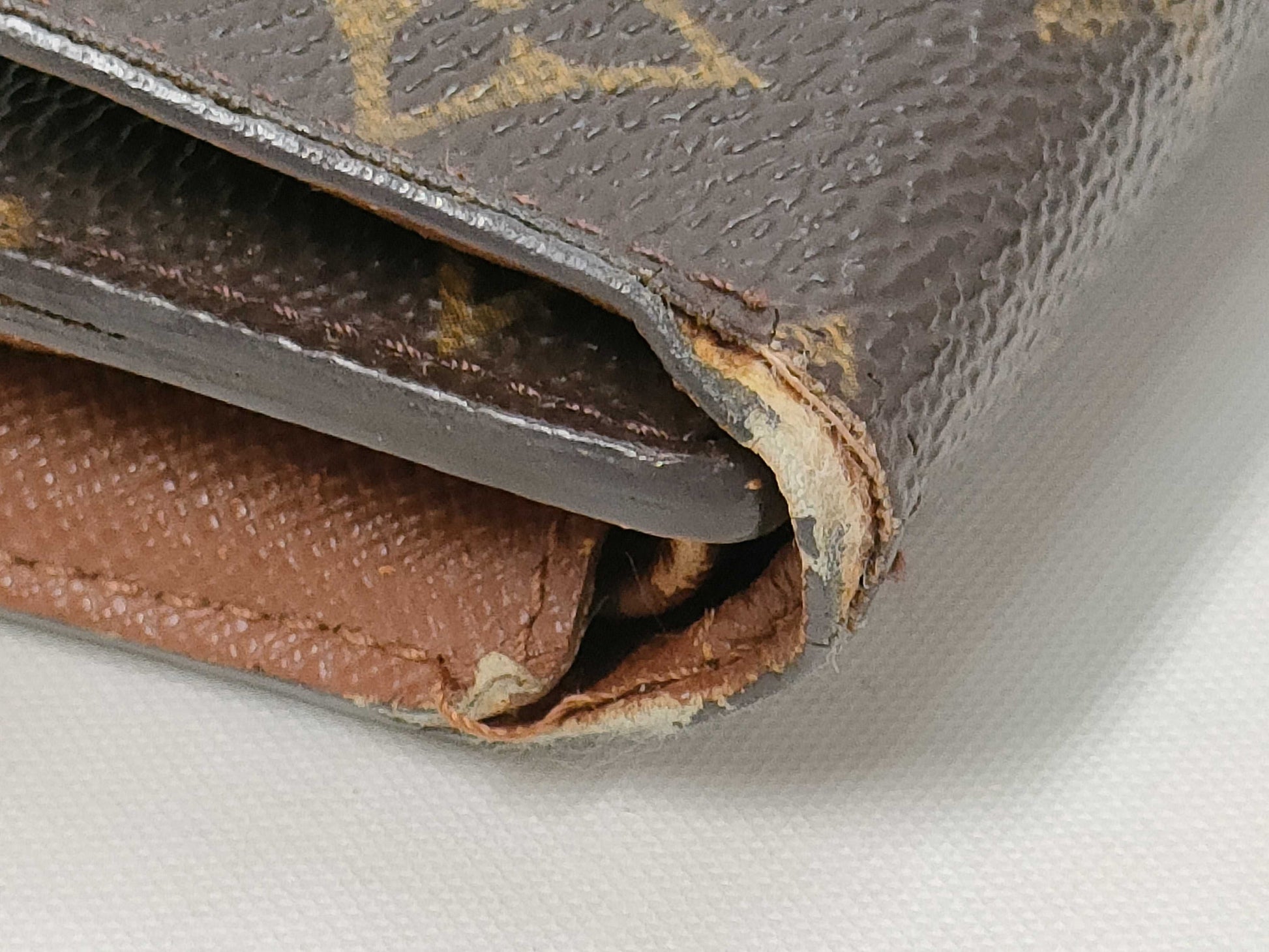 LOUIS VUITTON Monogram Damier Wallet 