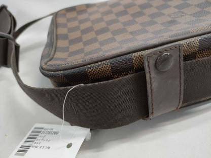 LOUIS VUITTON Damier N41442 Olaf PM Shoulder Bag