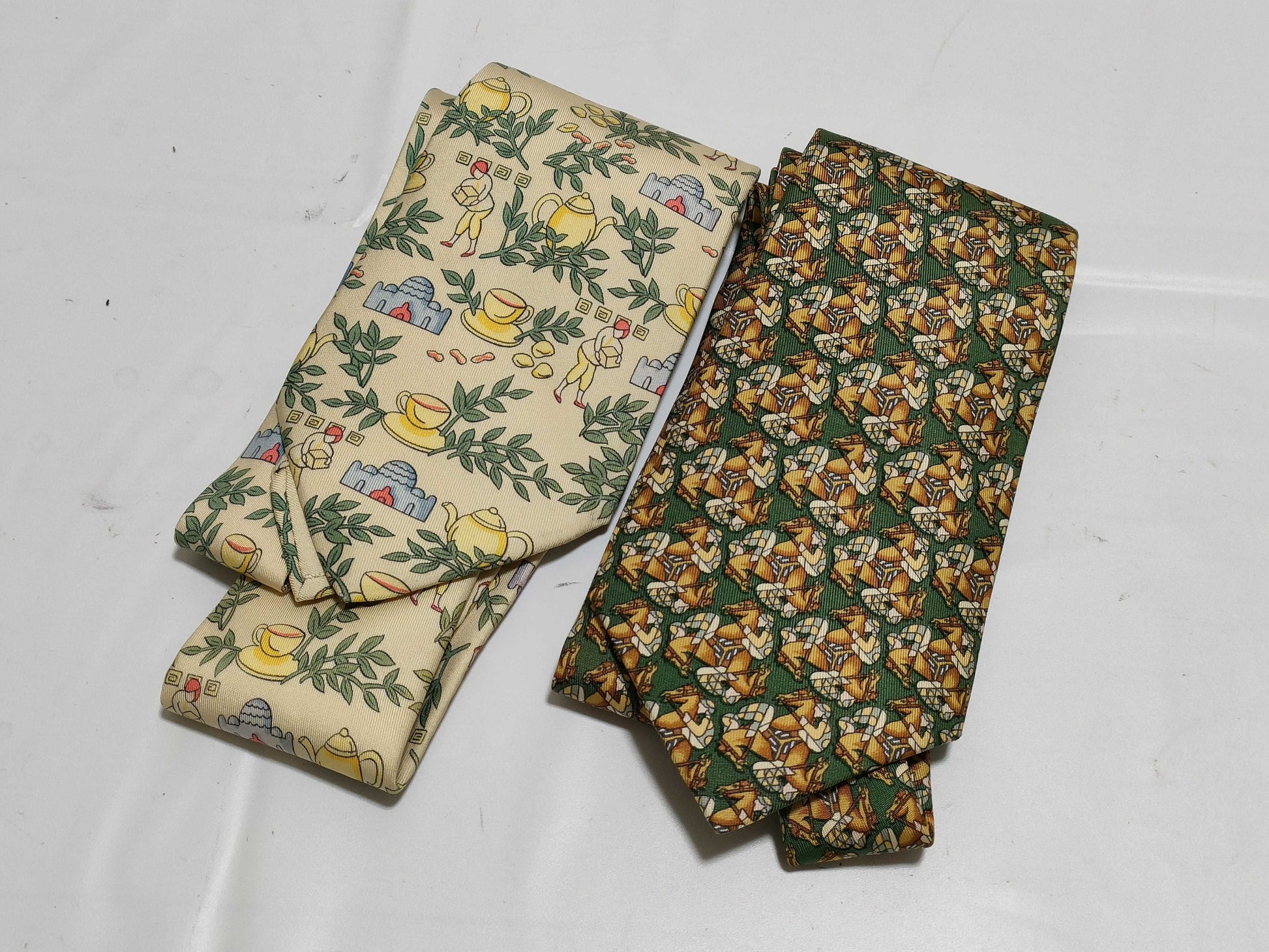 HERMES Tie x 2 Tie