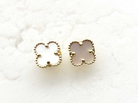 Van Cleef & Arpels Sweet Alhambra Shell Earrings in Yellow Gold 750, 2.5g 