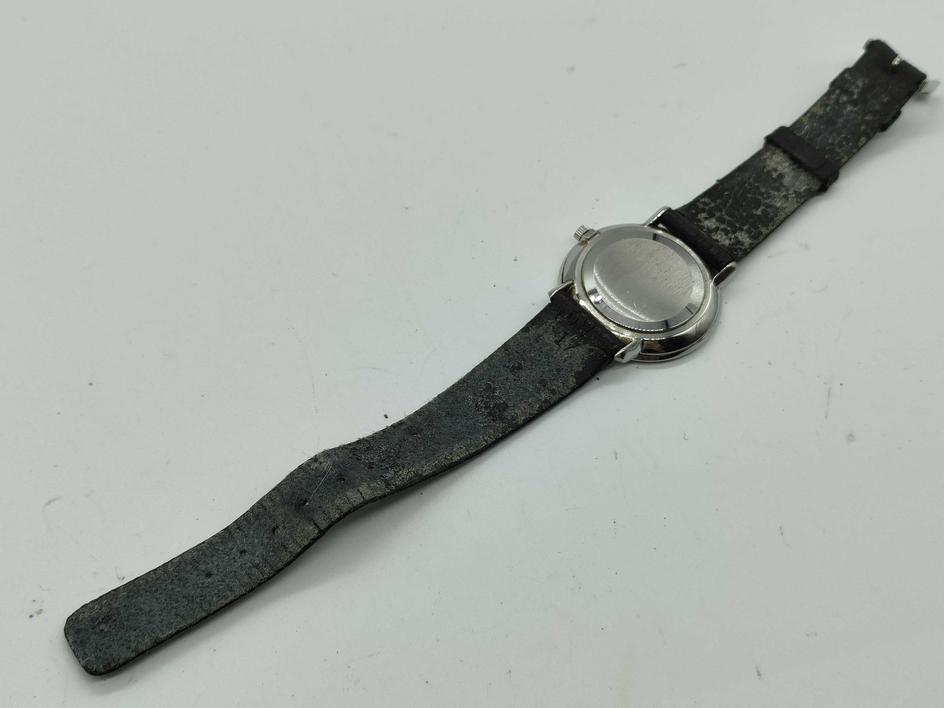 OMEGA Hand-wound Unmoving Boys' Watch