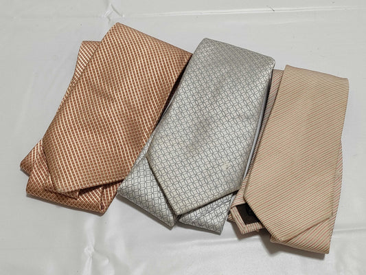 3-piece set of ties, including LOUIS VUITTON and Gucci.