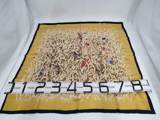 (10462_0082) HERMES Carre 90 Rabbit Wheat Scarf