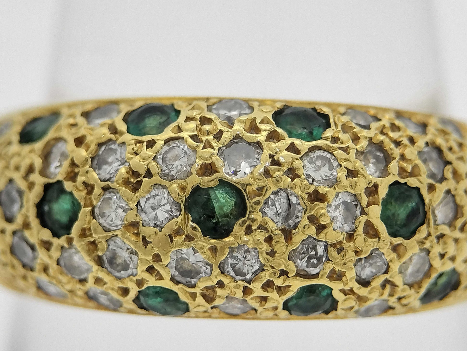 Emerald and Diamond 750 5.9g Ring 
