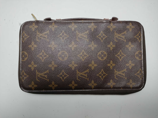 LOUIS VUITTON Monogram Travel Case MI8904 Pouch