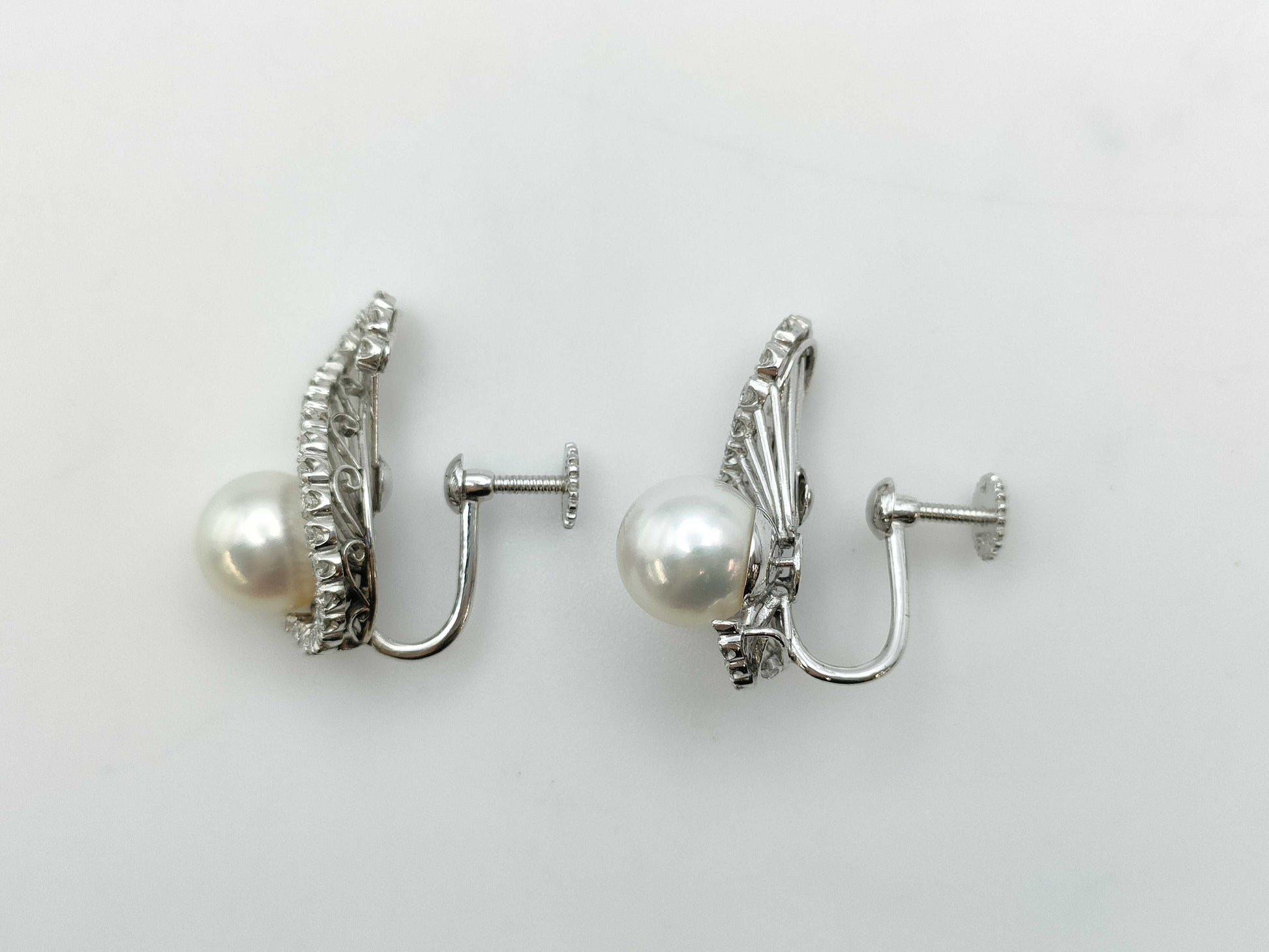 Akoya pearl earrings, diameter approximately 9.3mm, diamonds, Pm, 10.0g 