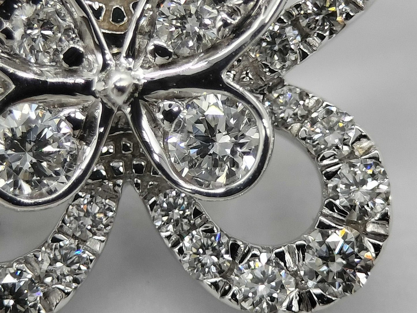 GRAFF Butterfly Diamond WG Au750 4.8g Earrings