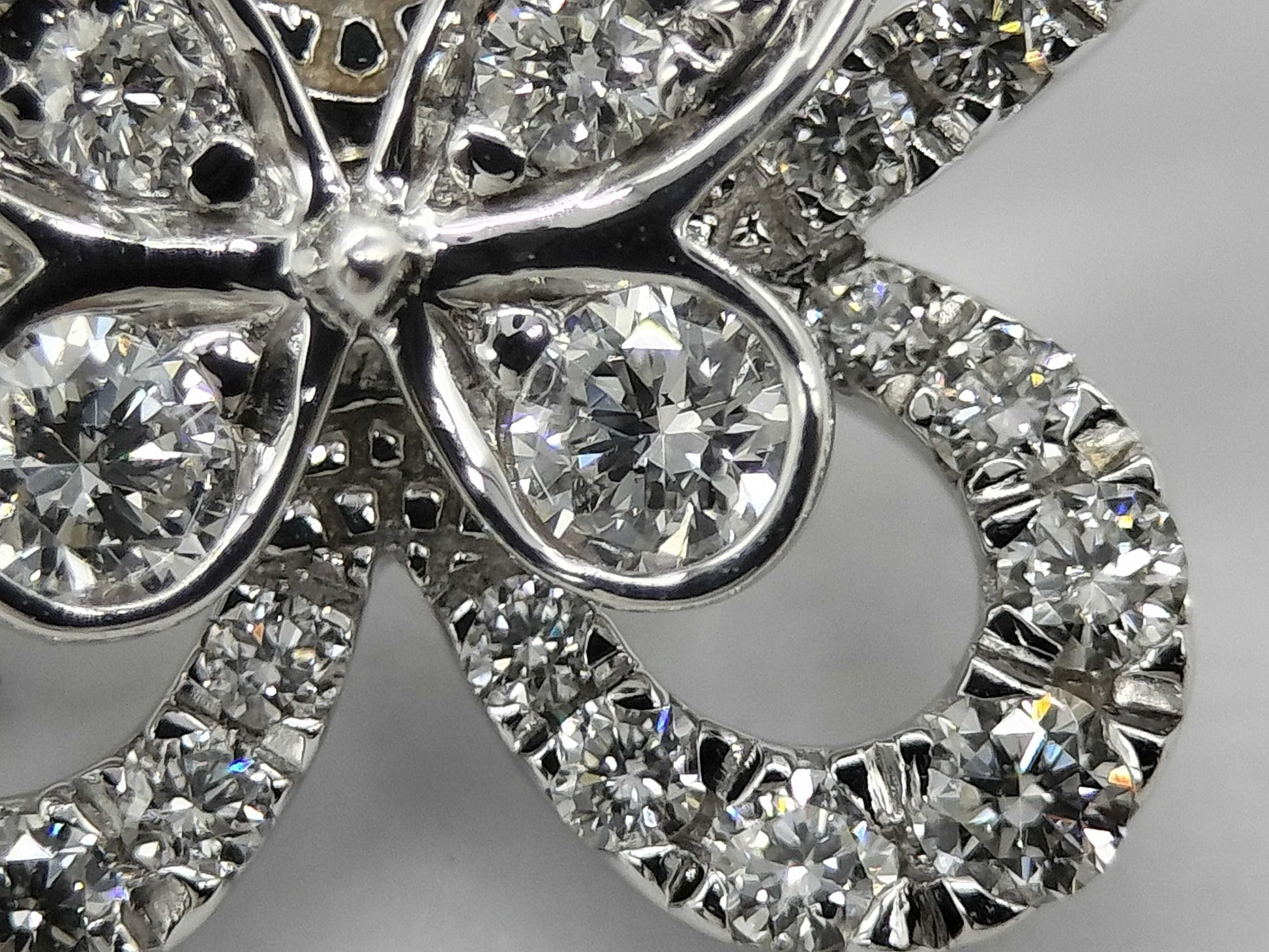 GRAFF Butterfly Diamond WG Au750 4.8g Earrings