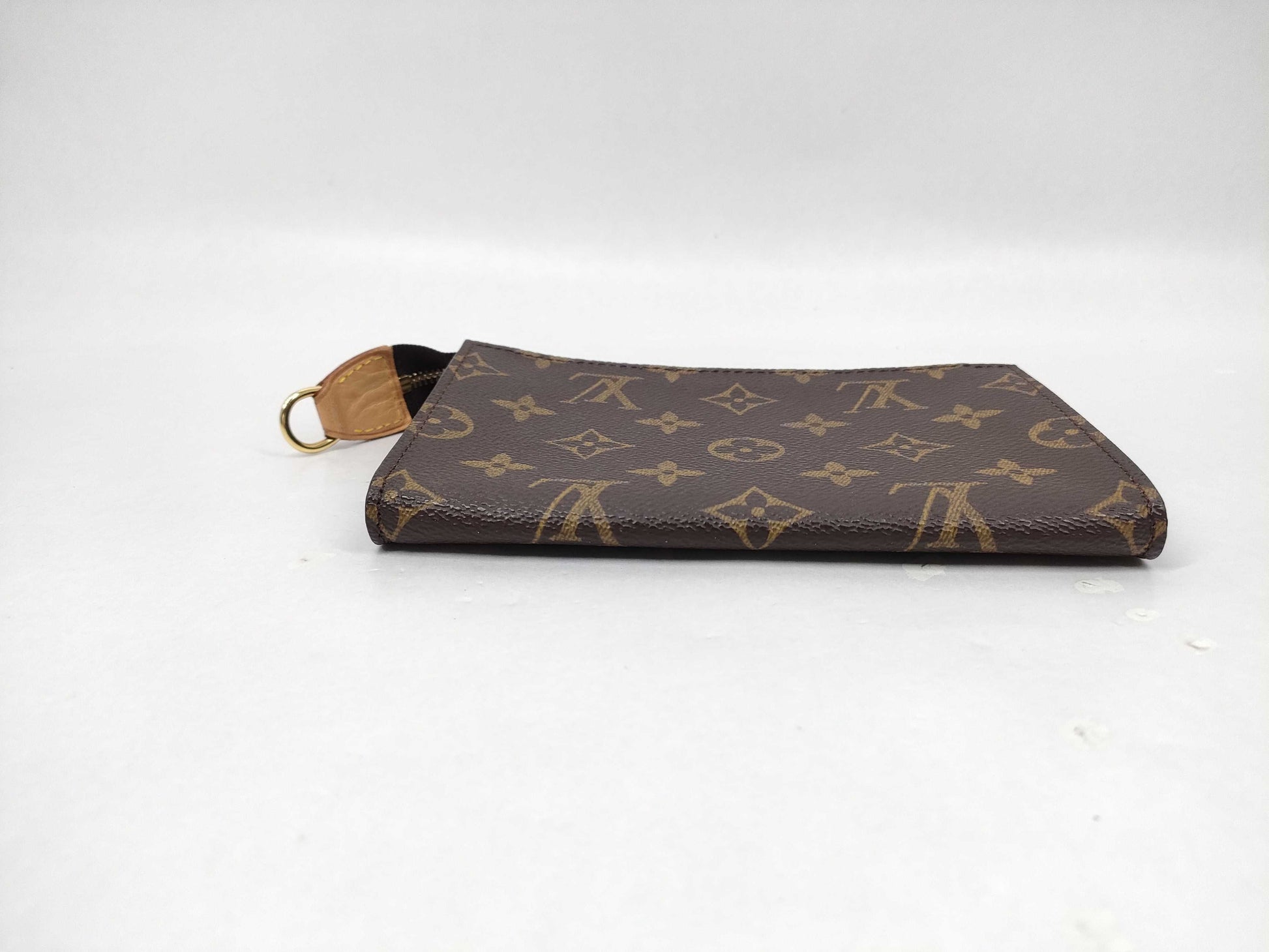 LOUIS VUITTON Monogram Bucket Pouch Pouch