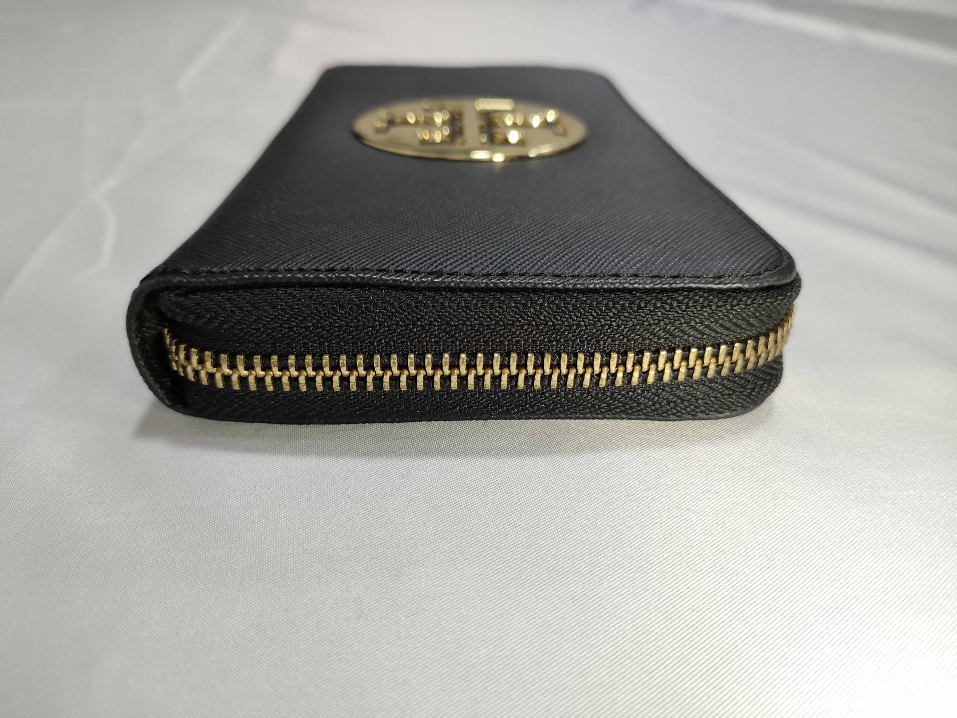 Tory Burch Long Wallet Round Wallet
