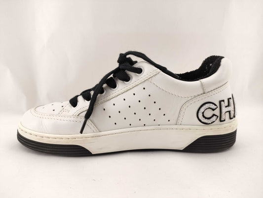 CHANEL G35934 Black/White Sneakers